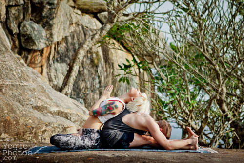 Kate &amp; Sergey Melkote, Karnataka, India Christine Hewitt © yogicphotos.com
