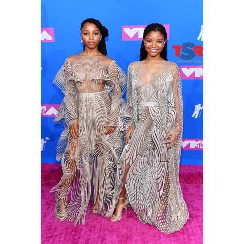 #VMA slay! #chloexhalle #redcarpet #pinkcarpet #MTV #dress #dresses #VMAs #freedbyfashion #fashion #