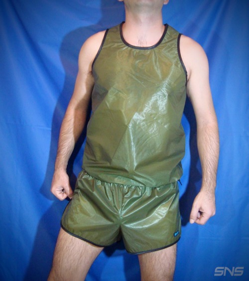 glanznylonshorts:  http://www.ebay.com/itm/Mens-Hot-Shiny-Nylon-Shirt-M-Army-GREEN-Wetlook-Glanz-Running-Tank-Top-Jersey-/172423927475?ssPageName=STRK:MESE:IT#rwid