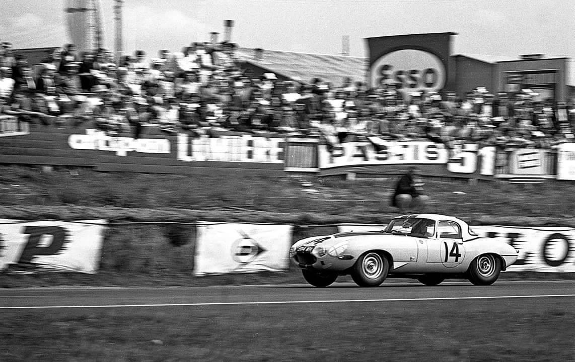 gentlemanracedriver:  Jaguar Lightweight at Le Mans 1963