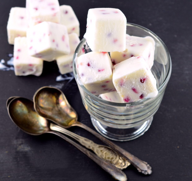 beautifulpicturesofhealthyfood: Frozen Greek Yogurt and Pomegranate Bites…RECIPE