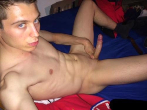 ...AND YET ANOTHER UNNECESSARY GAY NUDITY BLOG