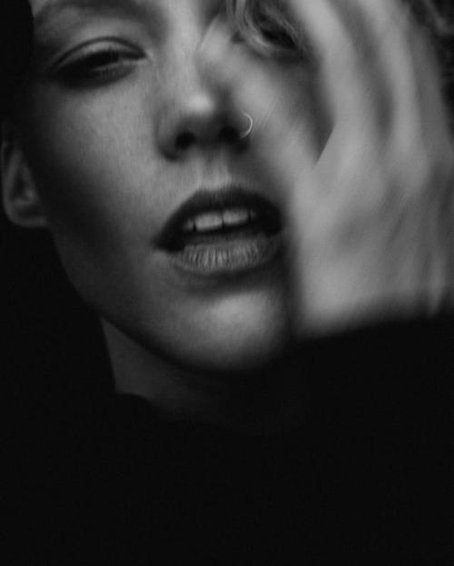 &ldquo;If I&rsquo;m to fall would you be there to applaud? Or would you hide behind them all