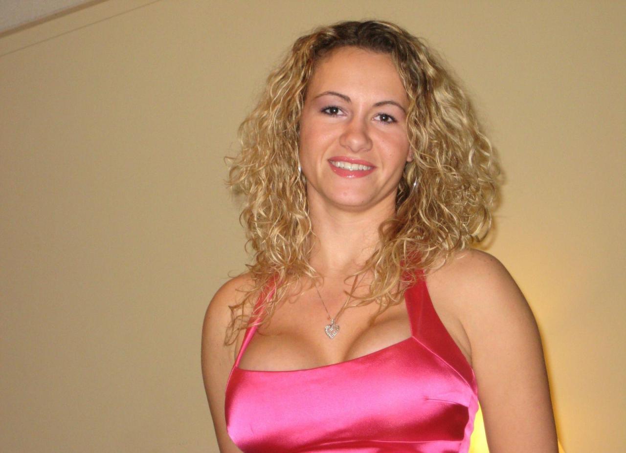 luvthemilfs:  1 of 4
