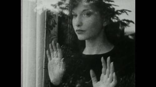 Meshes of the afternoon - Directed by Maya Deren (1943) Nudes & Noises  