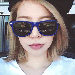 closetsunshiner:  [SUNSTAGRAM] svnnynight:나름…잘던지려고던진건데…아쉽!!그래도경기잘보고갈께여!!현진오빠&신수오빠홧팅♥ I threw the first pitch at the Dodgers game today!….. yay~!!!!…… I was trying my