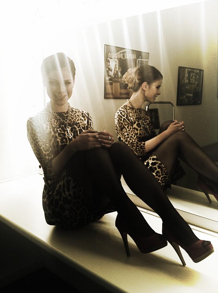 welovelena:  From her twitter, she looks stunning.