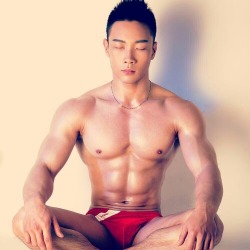 Hawt Asian Stud!