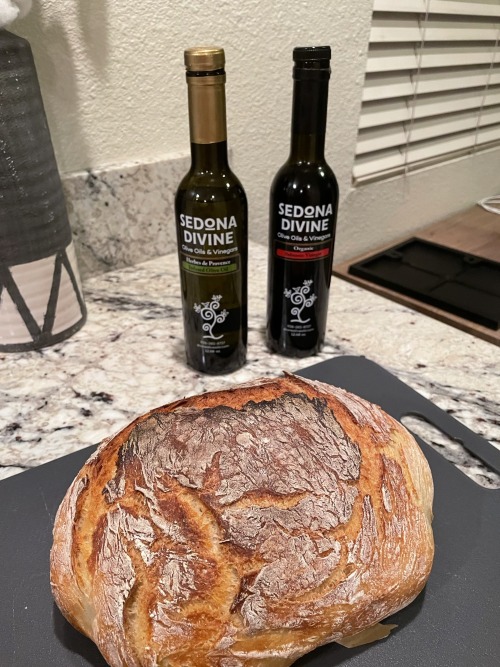 Homemade No knead Dutch oven bread. . more on https://www.reddit.com/r/food/comments/qjgnih/homemade