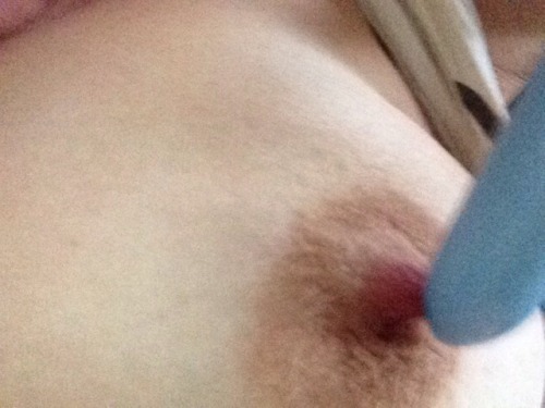 noortje-love:  Mmmmmmmm  Wil wel uren aan je…knabbelen