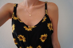 aureat: sunflower jumpsuit from Sheinside &gt;&gt; get it here 