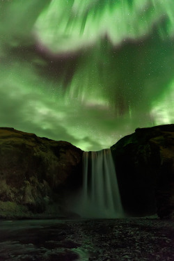 travelingcolors:  Skogafoss | Iceland (by David Martín Castán) 