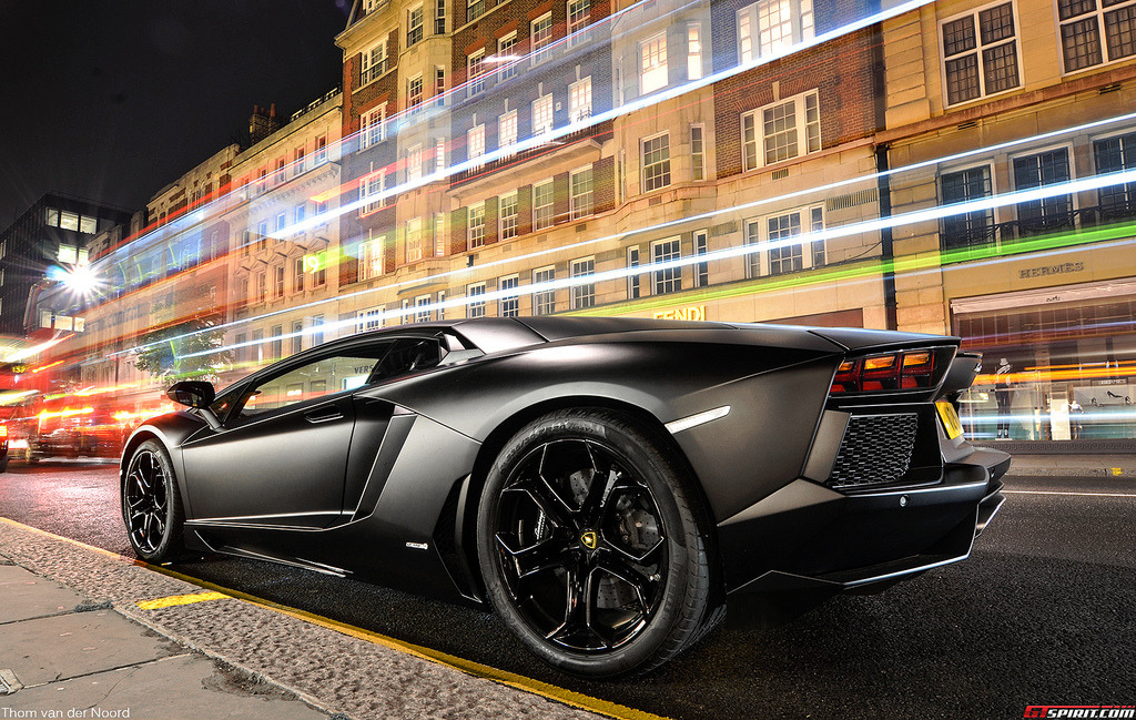 automotivated:  Aventador (by ThomvdN)
