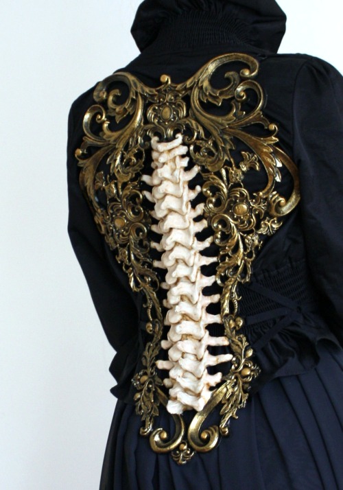 elodieunderglass: sosuperawesome:  Filigree Armor Accessories  Aconite Creations on Etsy     I feel like wearing some of these would align your sinning back into astrally good posture. Posture with consequences.  