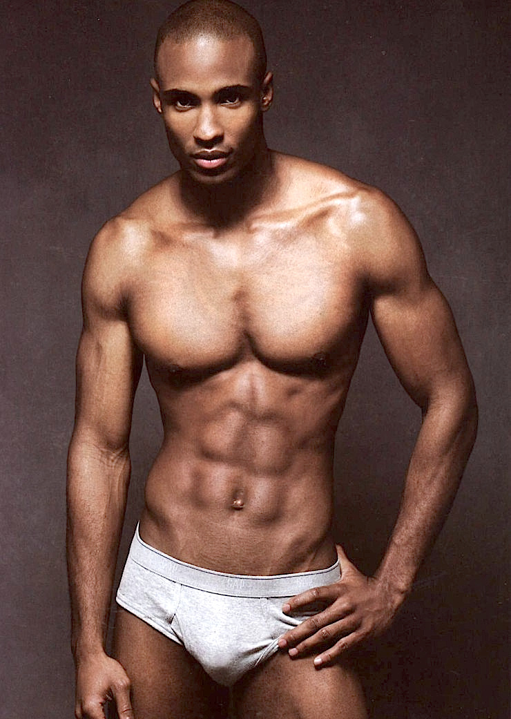    Model:Isa Rahman 
