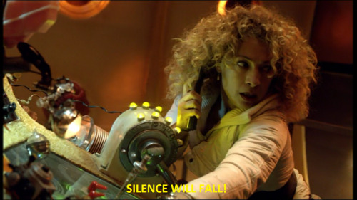 nooooo the TARDIS is gonna explode isn’t it 0_0 but how?? and why??? AND LIKE WHAT DOES THIS H