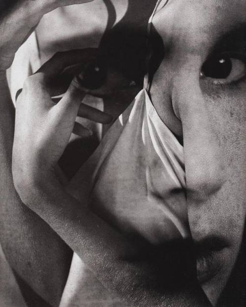 erowid:  Kim Williams for Yohji Yamamoto (1980s) ph. Nick Knight