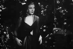  Ginger Rogers warms up for a fight in Vivacious Lady (1938) 