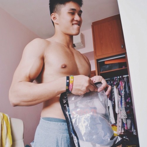 merlionboys:  Alright, time for some midweek Wednesday Treat! (: *grabs waistband* hahaha! http://merlionboys.tumblr.com/ 