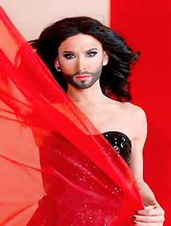 aoora:  Conchita Wurst - Rise Like a Phoenix~☆   Oohhh my god she its breaking