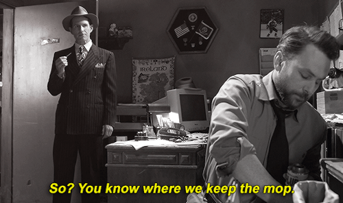 IT'S ALWAYS SUNNY IN PHILADELPHIA ↳ S14E06 “The Janitor Always Mops Twice”