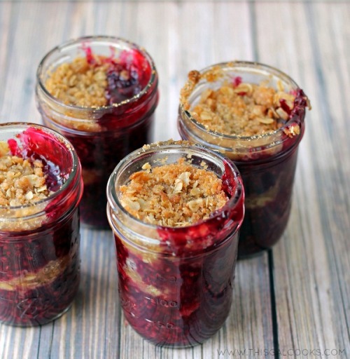 Mason Jar Blackberry Crisp (vegan)