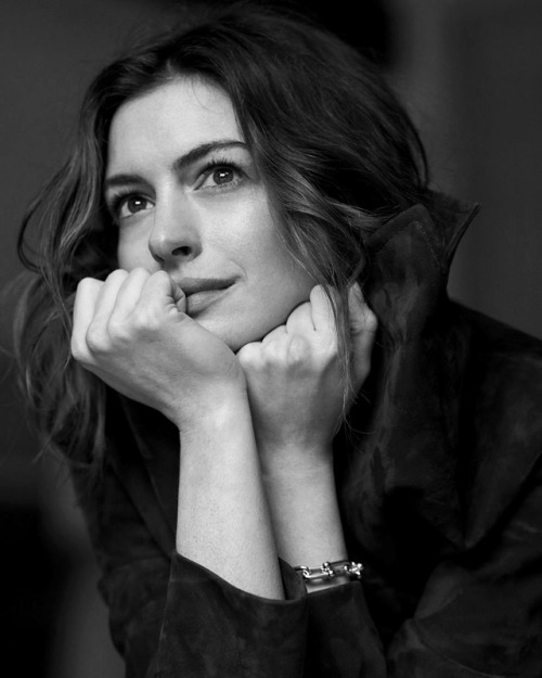 XXX bwgirlsgallery: Anne Hathaway photographed photo