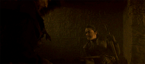 natalieedormer:Arya Stark fighting in 8.03 “The Long Night”