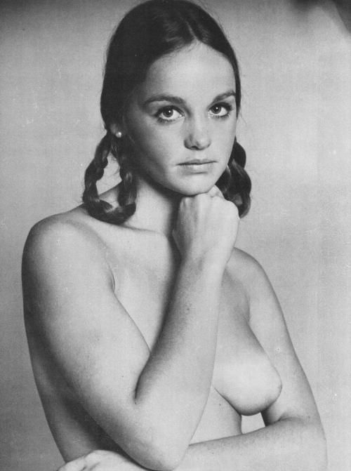 eroticaretro:  The Hardy Boys/Nancy Drew Mysteries (and later Dynasty) star Pamela Sue Martin, in a series of nude shots captured on the advent of her acting career; published in Cheri Magazine, March 1978. 