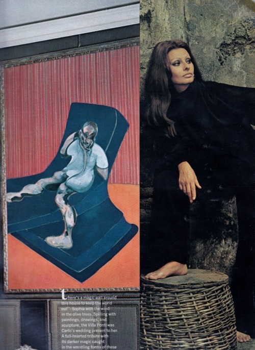 teacakes: gnarlijen: Sophia Loren at home 1970 with her killer fucking Francis Bacon collection [AIR