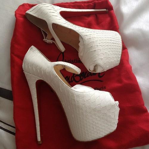 #louboutin #heels