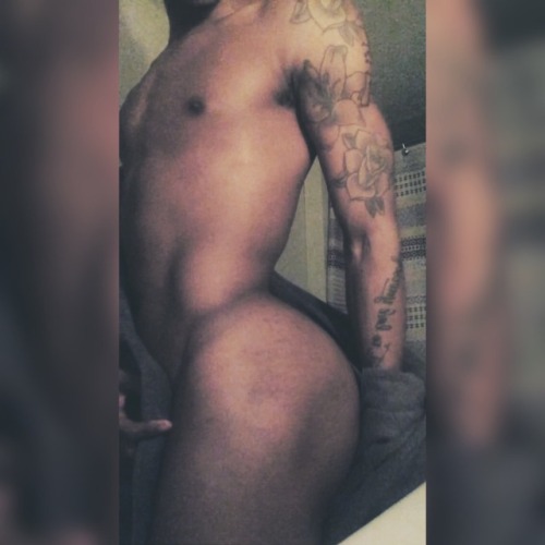 iamkiingkee:  You know I’m with the shit 👅