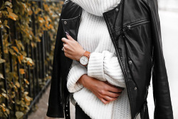 thestylexplorer:   Sweater &gt;&gt;   Leather jacket &gt;&gt;  