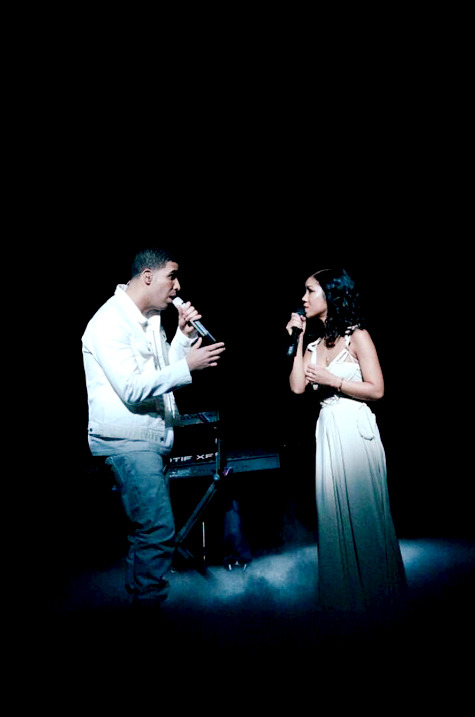 phuckindope:Drake & Jhené Aiko performing on SNL.