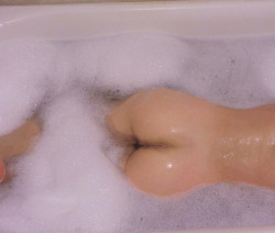 onlymonica:Suds.  And bubbles.  