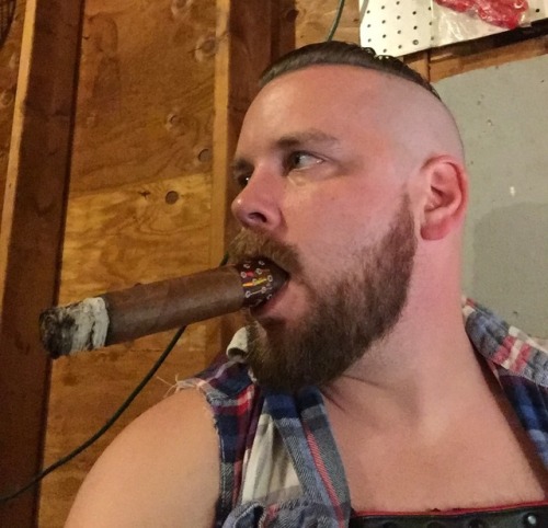 magnumdad: sfcigardad: Fresh looking cigar son He’s also a hot nip and cock pumper. Woof he go