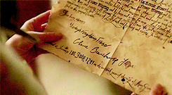 emily-kinney:Claire Fraser in 2.13 – “ Dragonfly in Amber ”