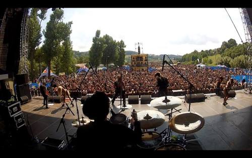 The Cyanide Girls on stage with Neonfly at #Mastersofrock festival! 20,000 people ;)