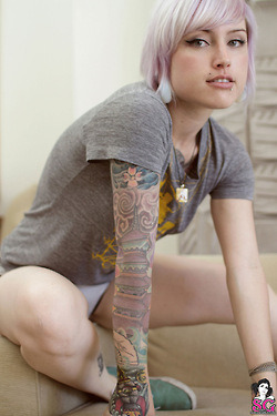 deadbysharkattack:  i love this girlGlitch i fucking love youuuuu!!!!!