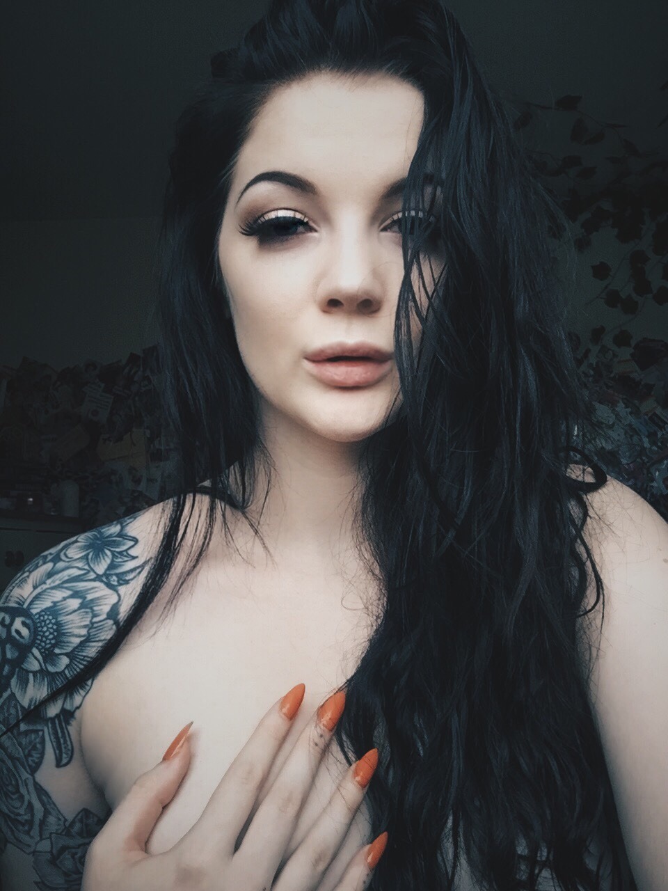 euthoriadahlia:  Wish I could spend the rest of the day lying in bed listening to