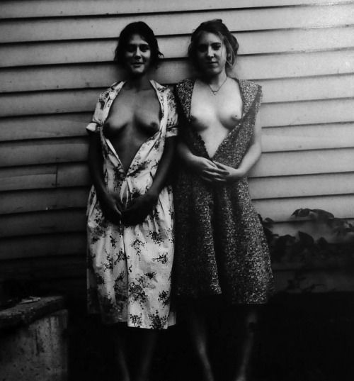 my-secret-eye:Francesca Woodman and Friend, Undated