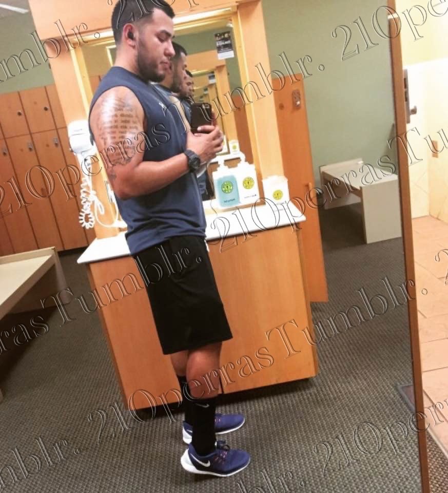 jonathanecko:  210perras:  Jon satx top  Loves to eat ass before he fucks  u good
