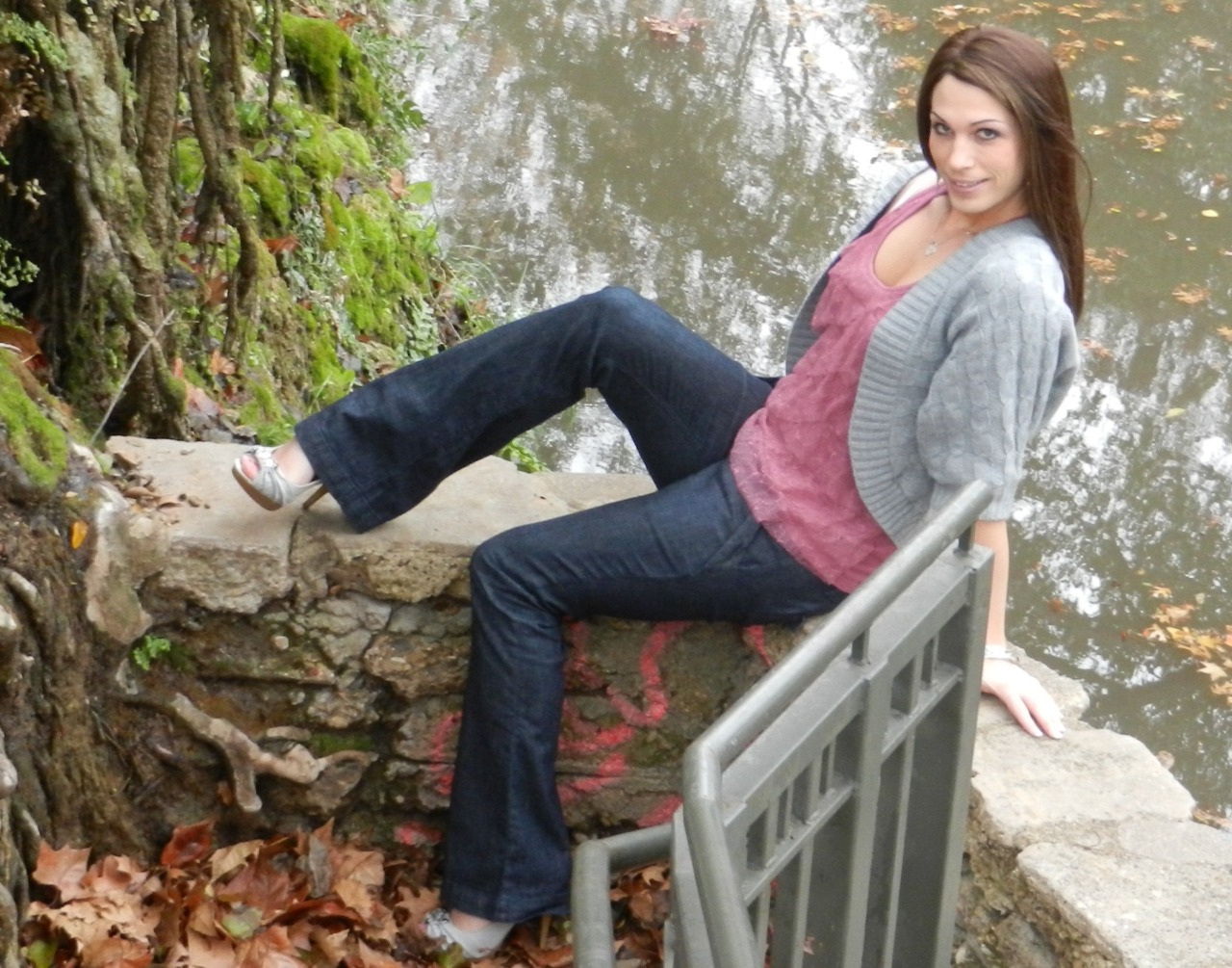glitterysheepsoul:  sissywifejessica:  dreamtgirls:  Kayla Ward  Wow!   Sexy and