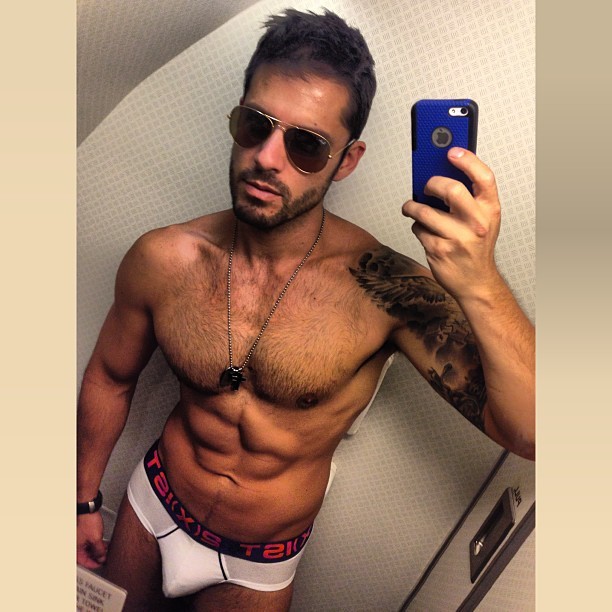 hotmales-n-stuff:  follow Hot Males ‘n Stuff… your source for hot guys and way