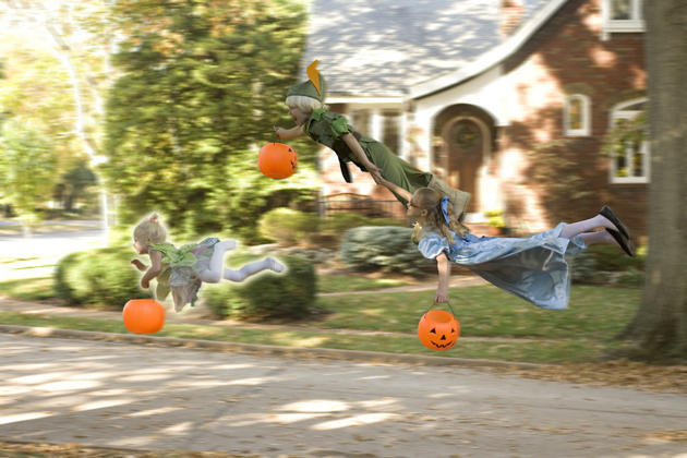 ellendegeneres:  This family knows how to take a good Halloween photo.