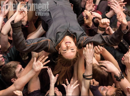 Divergent high res photos form Entertainment Weekly! For more Divergentnews, listen to Memoirs 