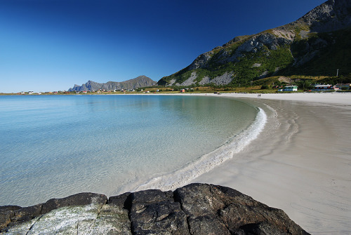 (via white beach, a photo from Nordland, North | TrekEarth)Ramberg, Norway