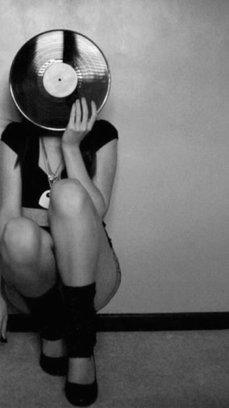marietagueta:Alguna que otra vez, le pongo música&hellip;