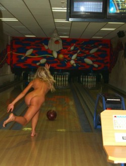 nakedexercise:  nakedexercise:  ok2benaked:  Looks like a lot of fun   Naked indoor ten pin lane bowling.  Naked tenpin bowling.  Nude Bowling