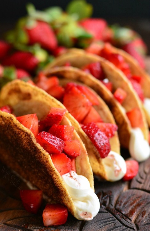foodffs:  Cinnamon Strawberry Cheesecake Dessert TacosReally nice recipes. Every hour.Show me what you cooked!